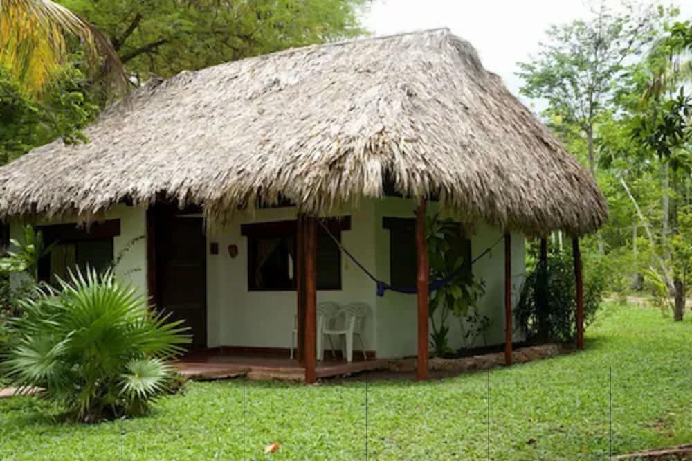 Traditional Cabin - Photo 1