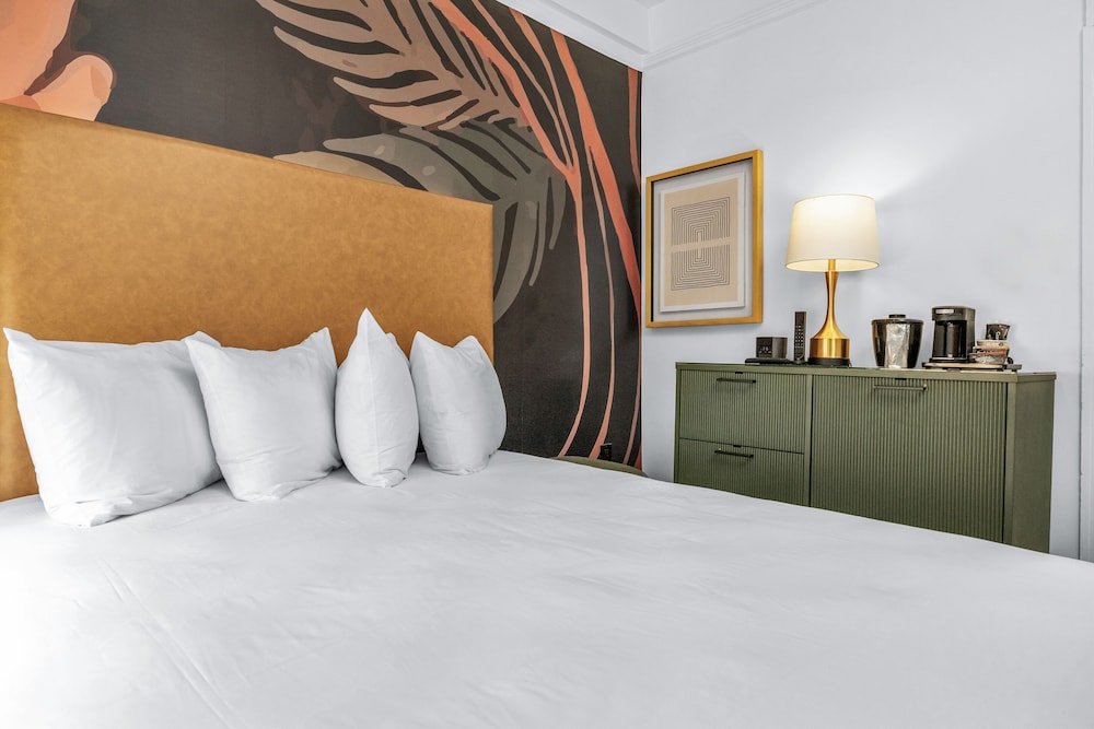 Room, 1 Queen Bed - Photo 3