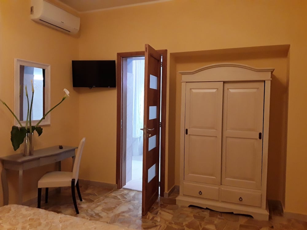 Comfort Triple Room photo 2