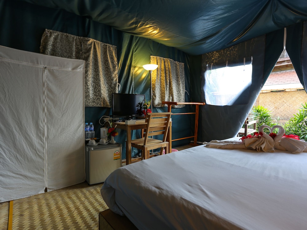 Superior Tent photo 3