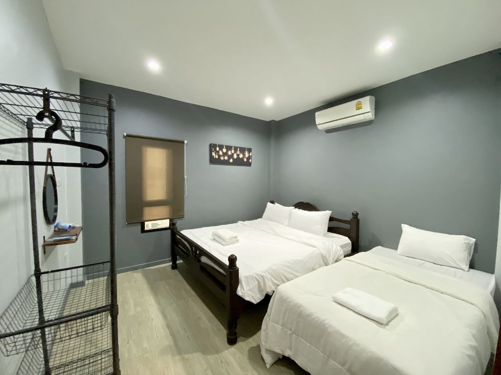 Villa, 4 Bedrooms, Pool View photo 2
