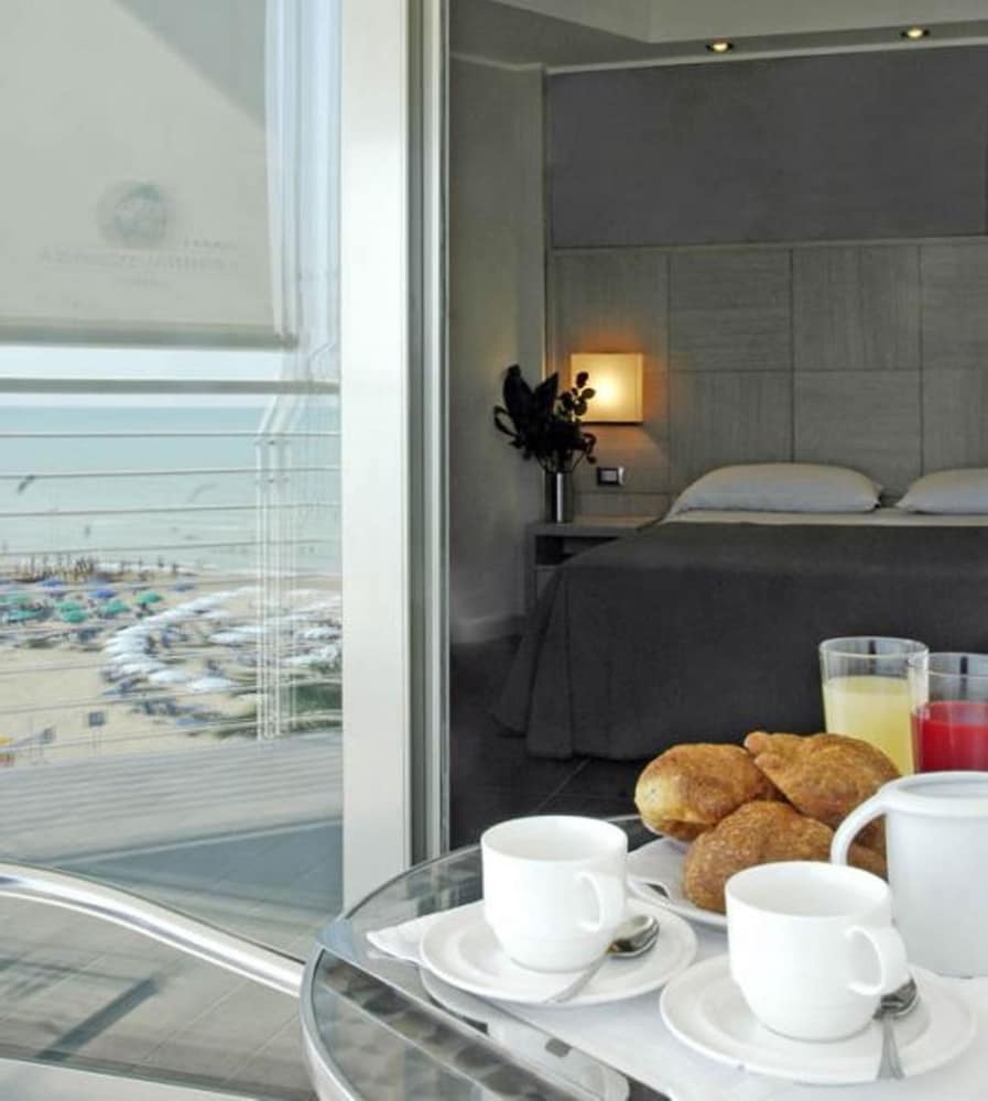 Double Room, Sea View (Prestige) photo 3