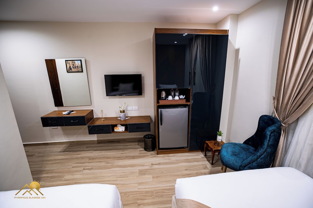 Deluxe Double or Twin Room - Photo 25