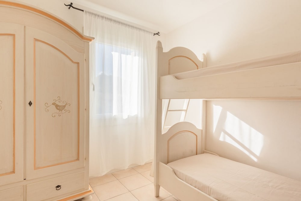Apartment, 3 Bedrooms, Balcony photo 1