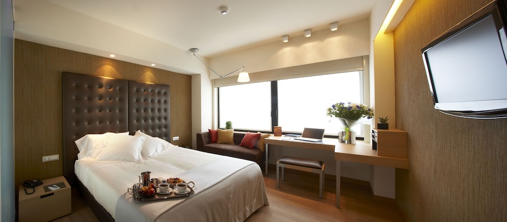 Standard Room, 1 King Bed (Twin bed on request) - Photo 2