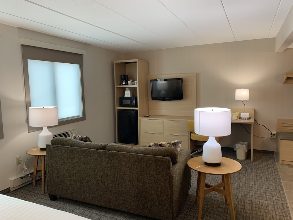 Studio Suite, 1 King Bed, Non Smoking - Photo 2