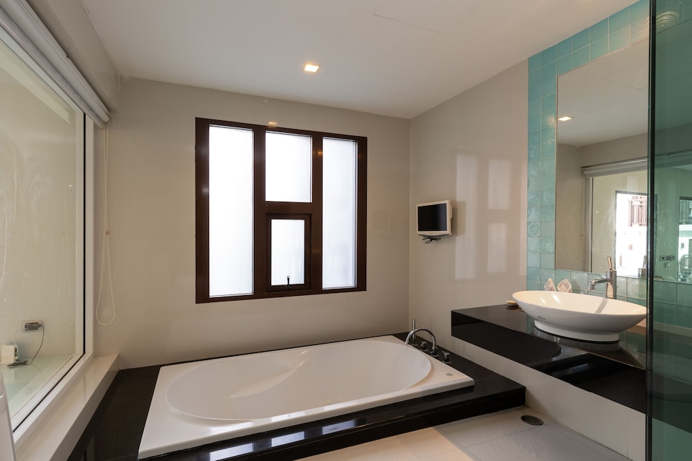 Grand Double Room, Pool View