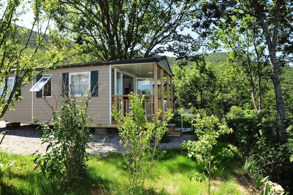 Classic Mobile Home photo 2