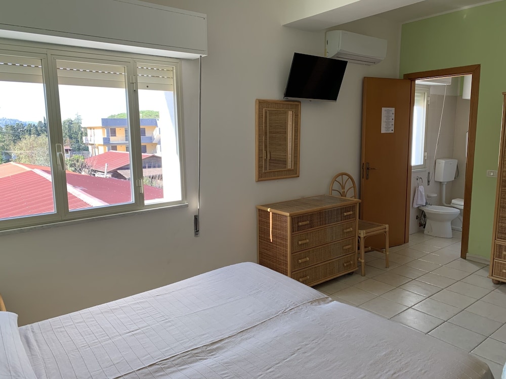 Standard Quadruple Room, Ensuite, Mountain View (Stanza 8) photo 3