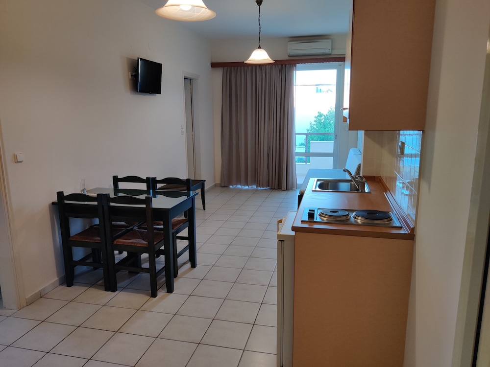 Comfort Apartment, 1 Bedroom, Balcony ((2-4 Persons)) photo 2