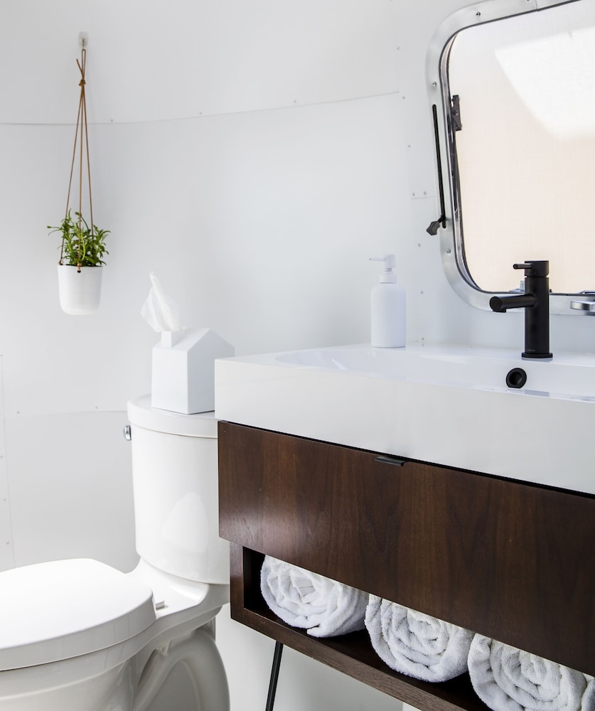 Premium Suite (BaseCamp) - Photo 16