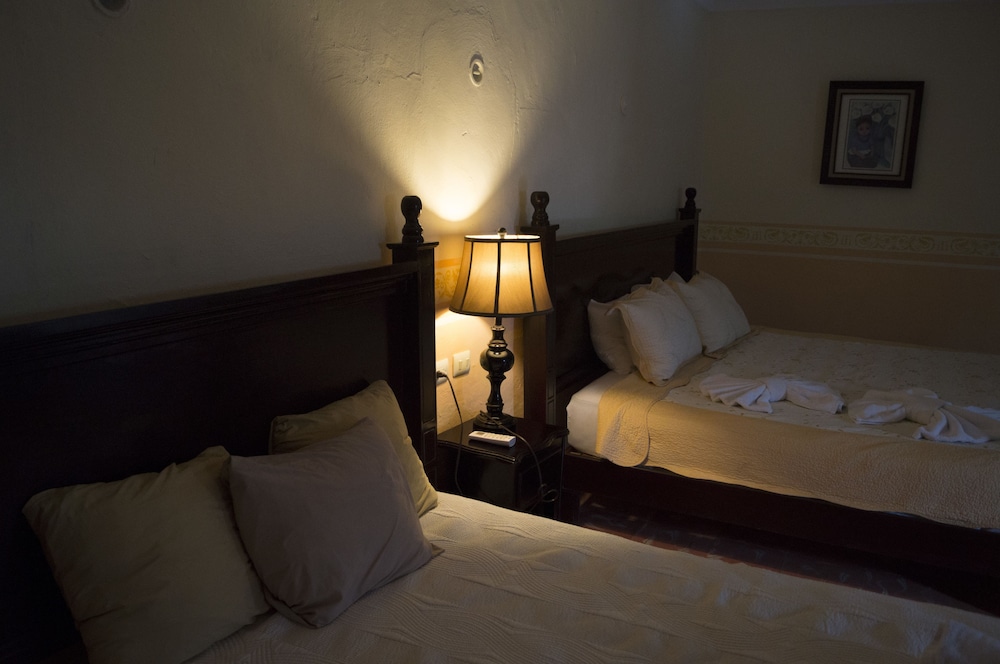 Standard Quadruple Room, 2 Double Beds photo 1