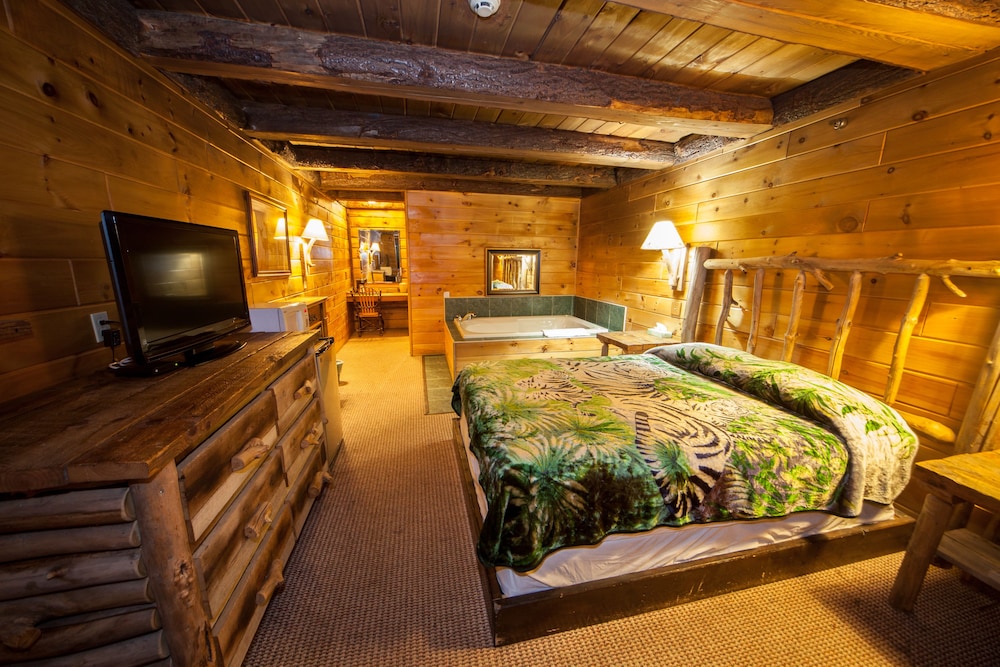 Deluxe, Non Smoking, with Fireplace Room photo 1