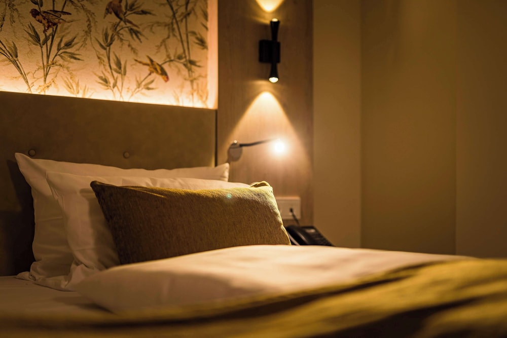 Superior Room, 1 Double Bed with Sofa bed photo 3