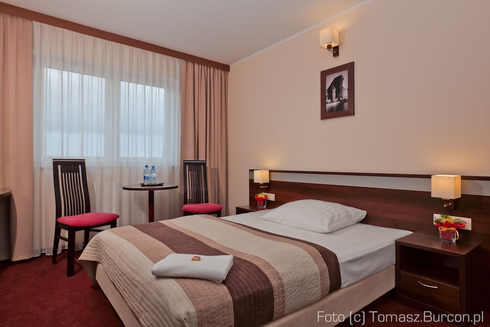 Double or Twin Room - Photo 1