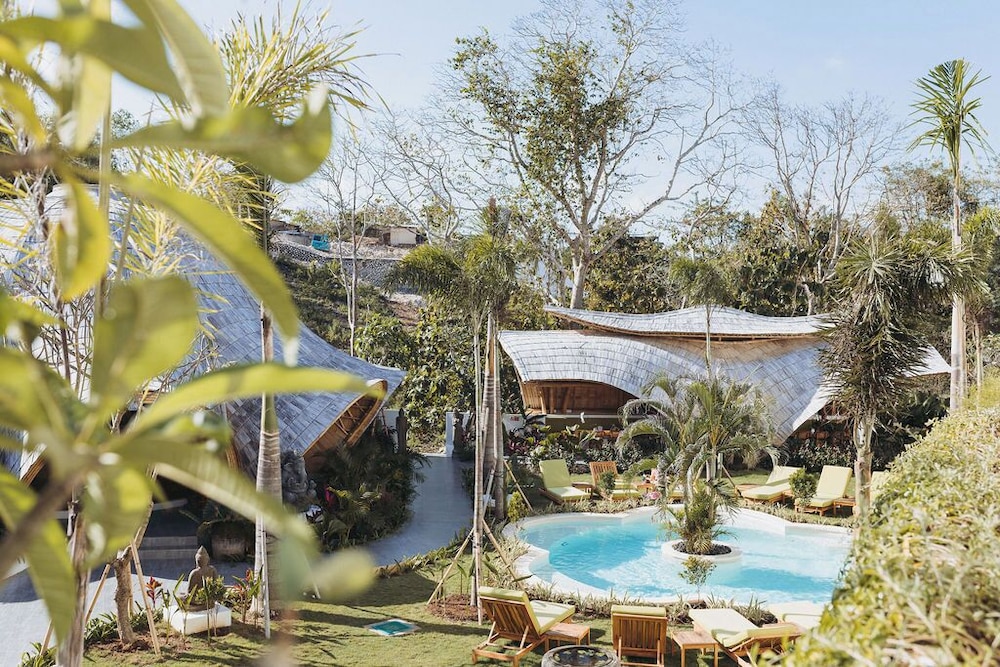 Deluxe Double Room, 1 Queen Bed, Pool View