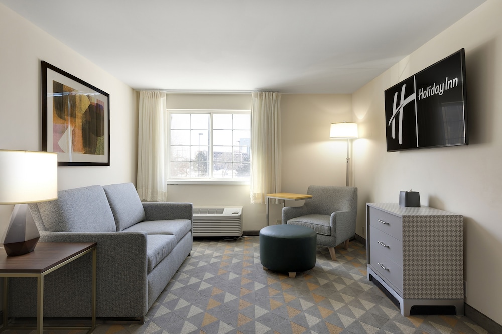 Suite, 1 Bedroom - Photo 8