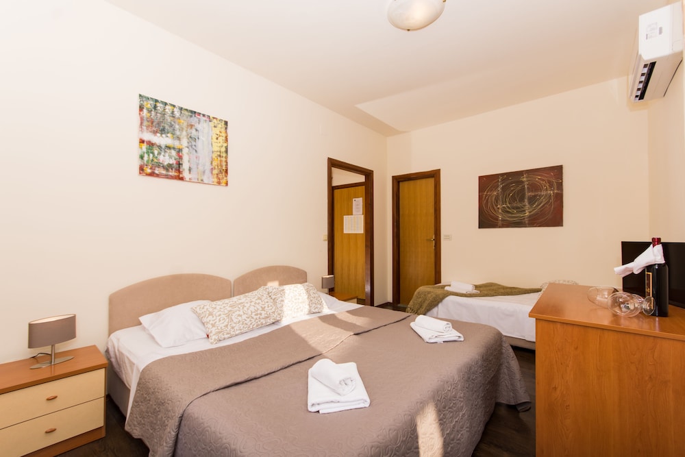 Triple Room, Private Bathroom, Sea View