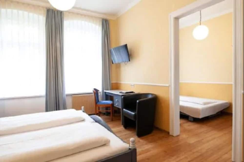 Classic Room, 2 Bedrooms photo 1