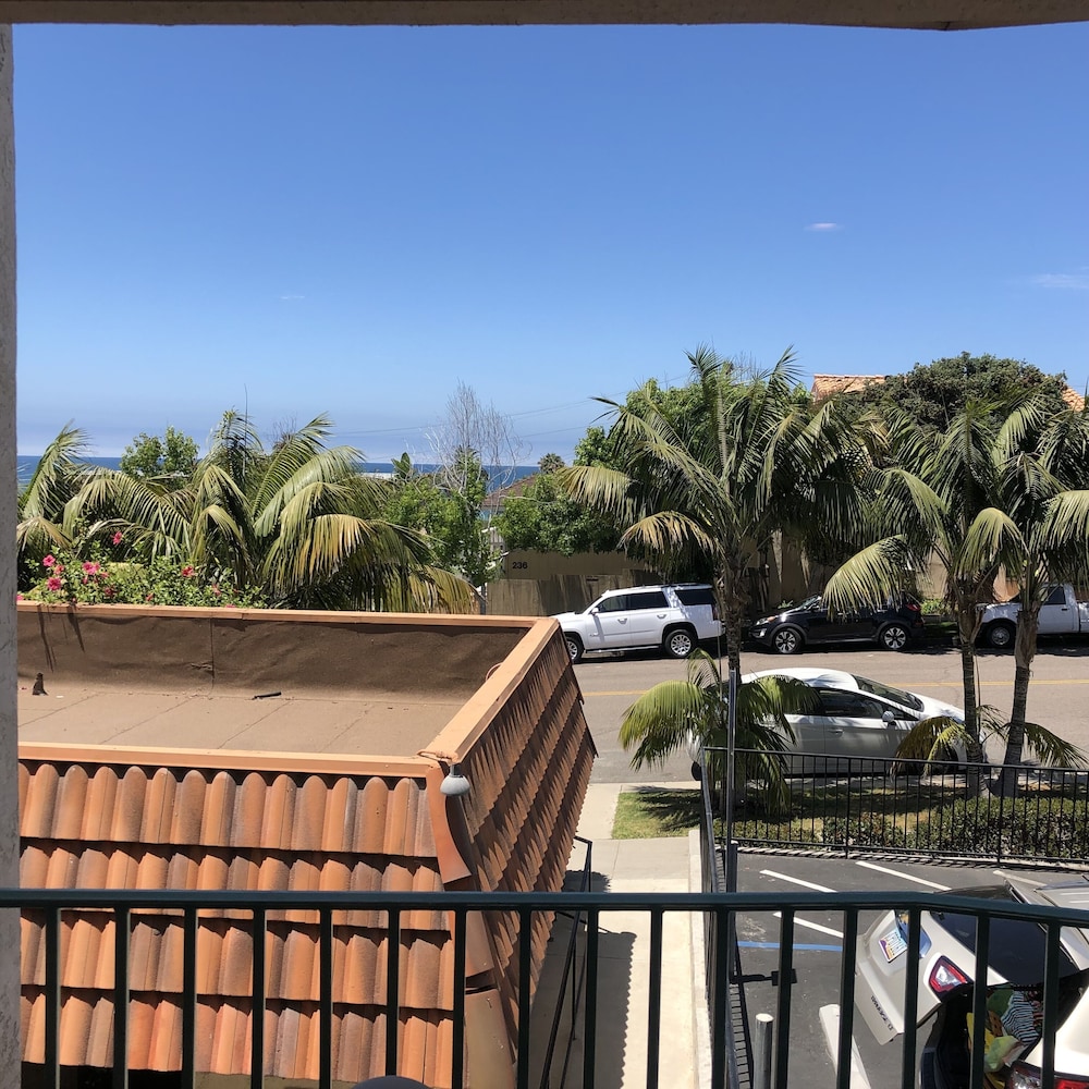 Classic Double Room, Balcony, Partial Ocean View
