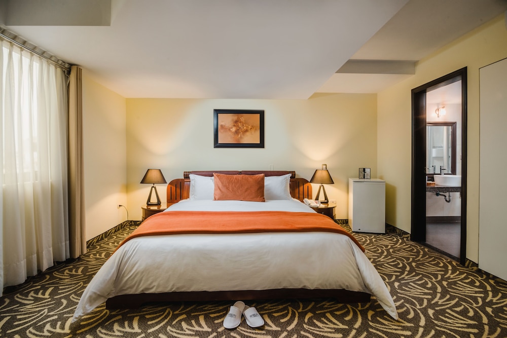Executive Suite, 1 King Bed photo 1