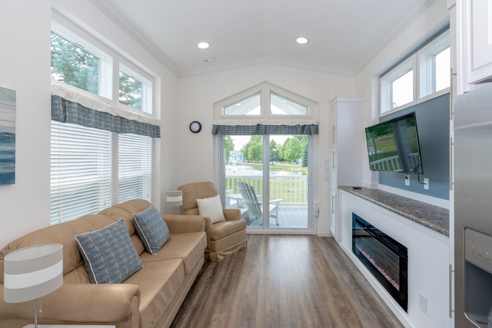 Cottage, 1 Bedroom, with Loft (Limited linens included) photo 1