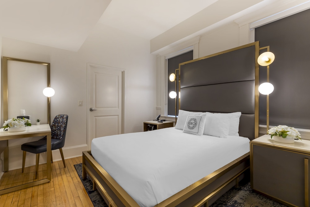 Executive Room, 1 Queen Bed, Accessible - Photo 1
