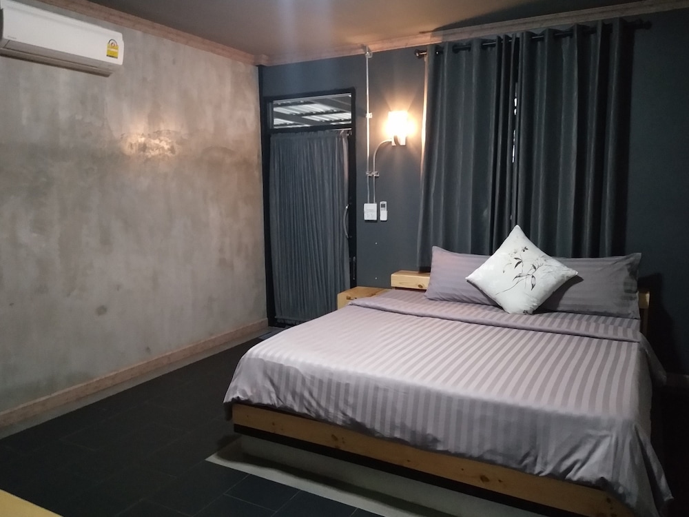 Standard Room photo 2