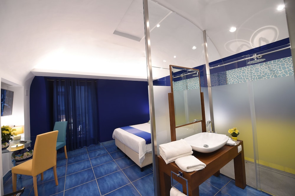 Superior Double or Twin Room photo 2