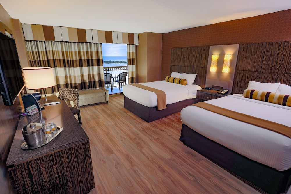 Luxury Room, 2 Queen Beds, Non Smoking, Terrace - Photo 1
