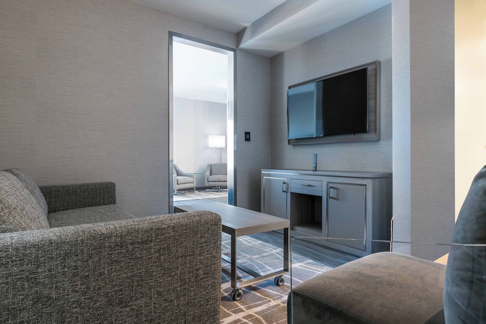 Suite, 1 Bedroom thumbnail 5