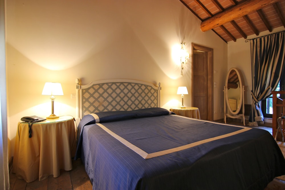 Romantic Suite, Non Smoking, Park View photo 3