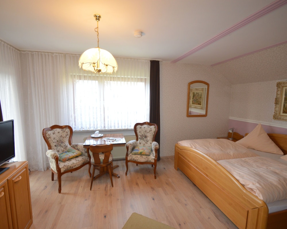 Deluxe Double Room, Ensuite, Garden View (mit Balkon) photo 2