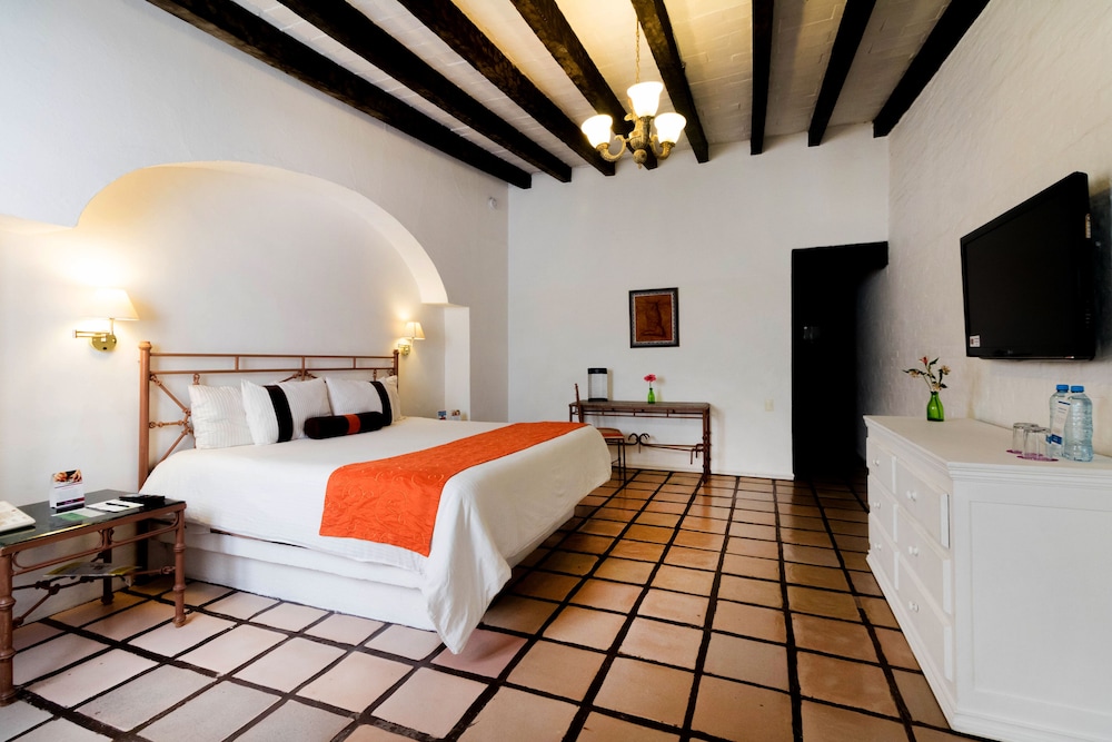 Room, 1 King Bed (Preferencial) - Photo 4