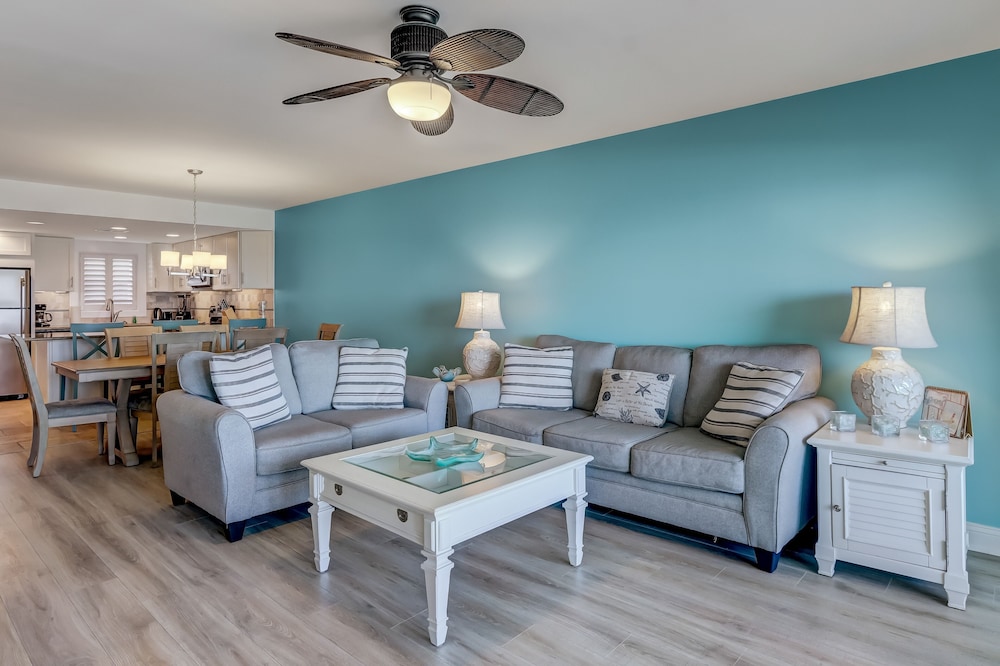 Condo, 2 Bedrooms