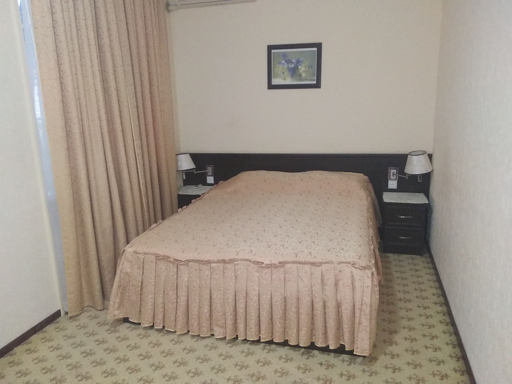 Standard Double Room, 1 Queen Bed photo 2