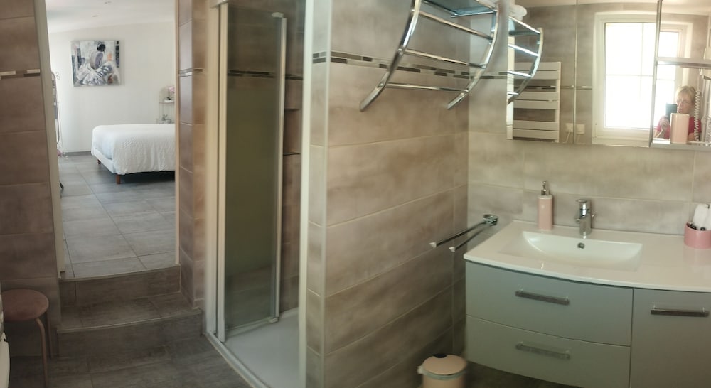 Villa - Photo 5