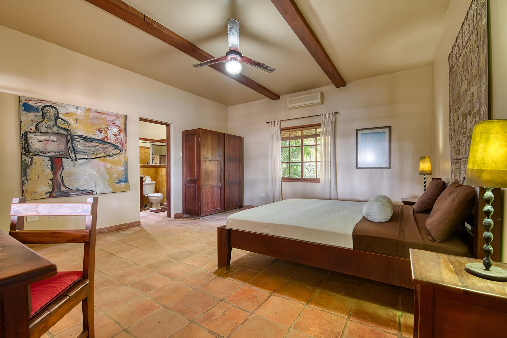 Deluxe Double Room, 1 King Bed, Private Bathroom, Pool View photo 1