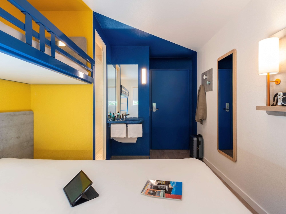 Triple Room, Multiple Beds