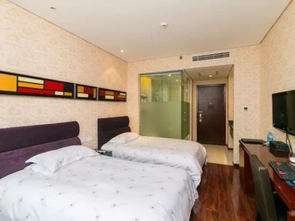 Deluxe Twin Room photo 3