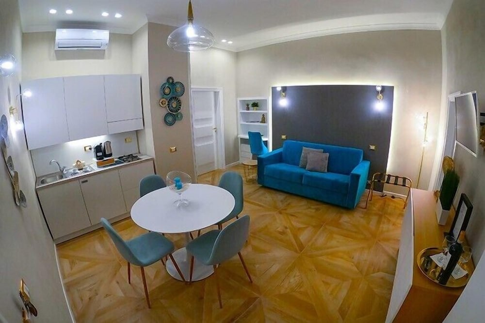 Deluxe Condo photo 1