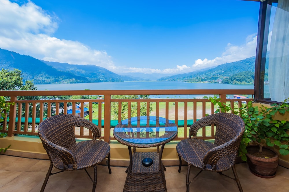 Standard Suite, Lake View - Photo 45