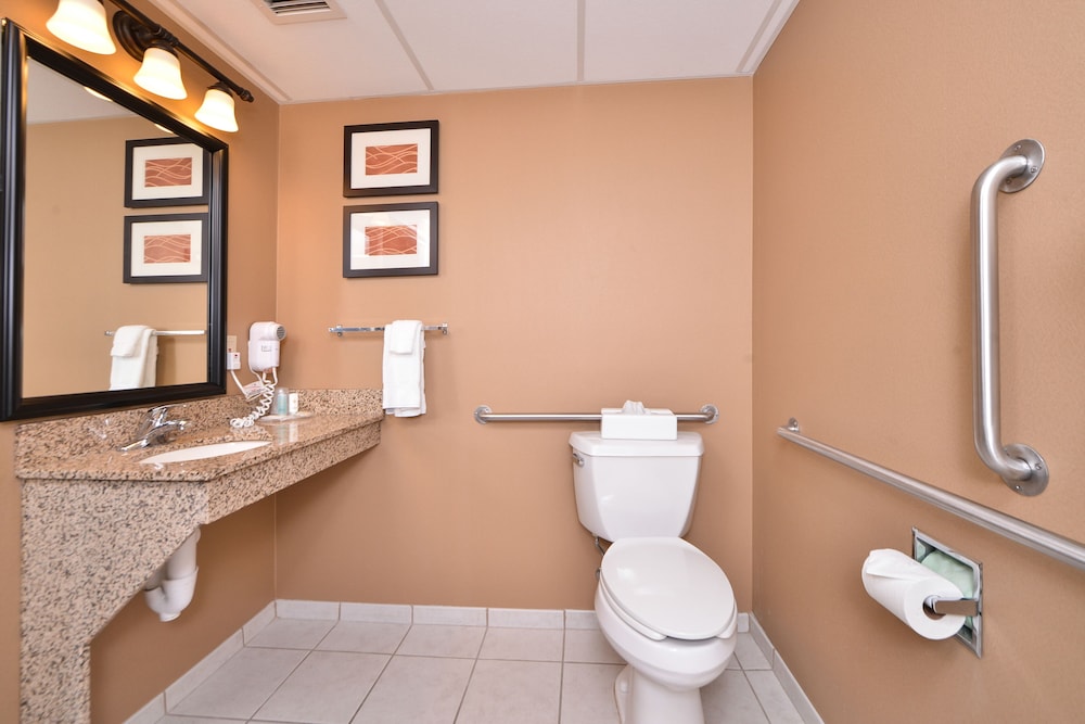 Room, 1 Queen Bed, Accessible, Non Smoking (Roll-In Shower) - Photo 5
