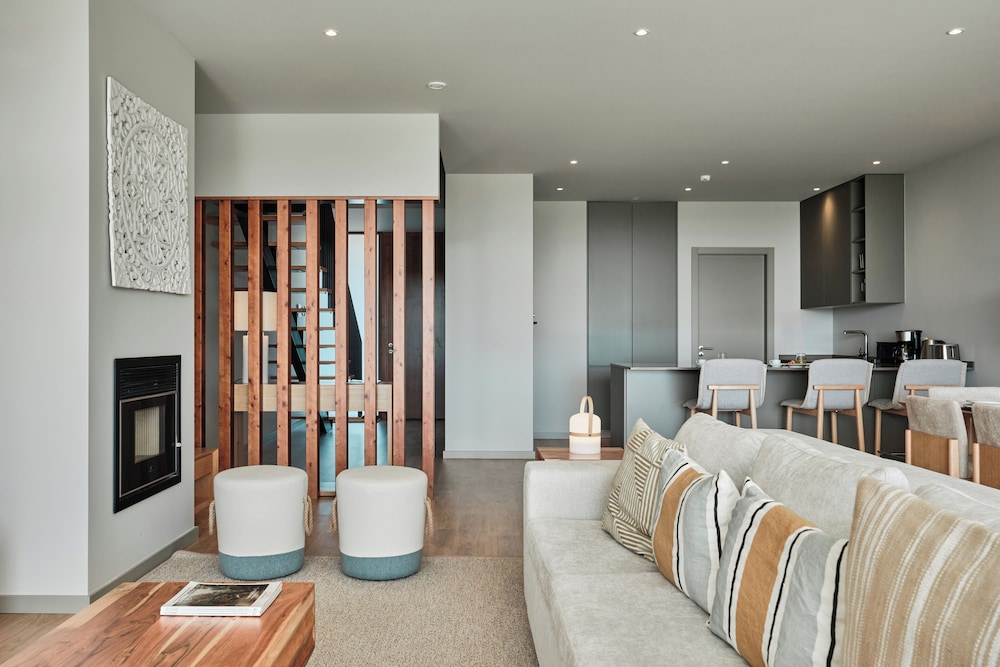 Townhome, 3 Bedrooms photo 2