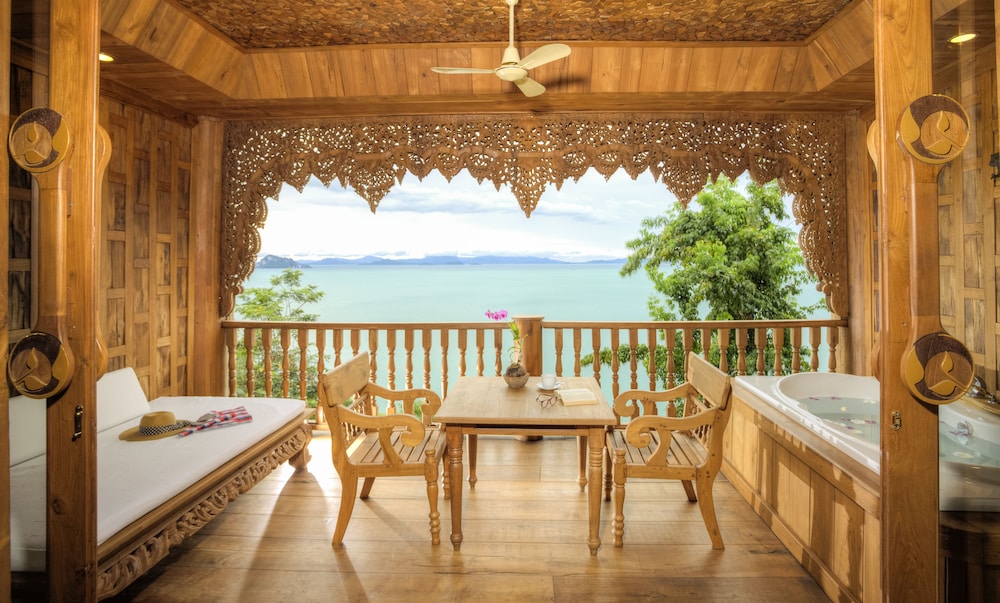 Grand Deluxe Ocean View - Room Only - Photo 1