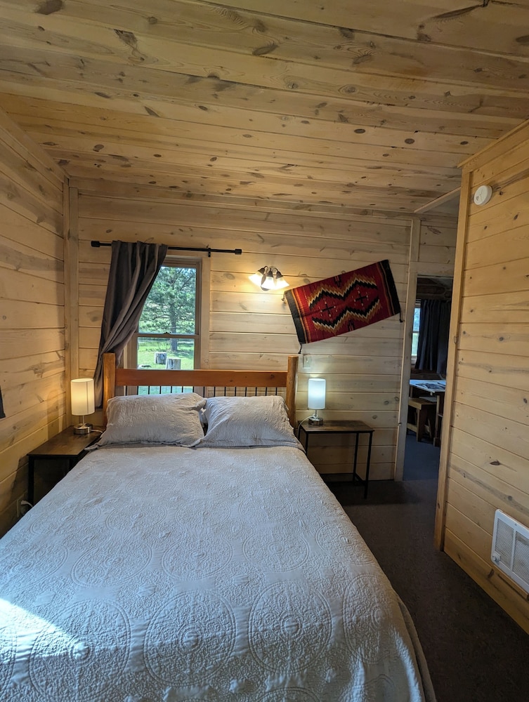 Cabin (Number 4) photo 1