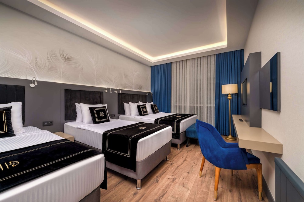 Superior Room, Multiple Beds, Non Smoking photo 2
