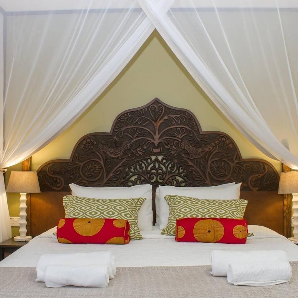 Double or Twin Room (King or Twin Bedroom) photo 2