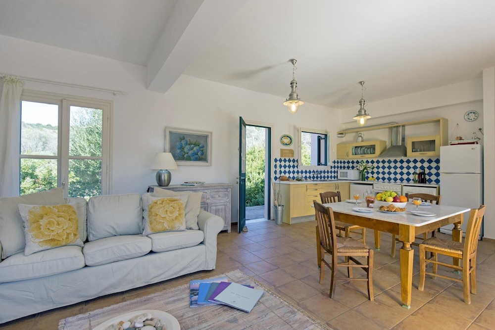 Villa photo 3
