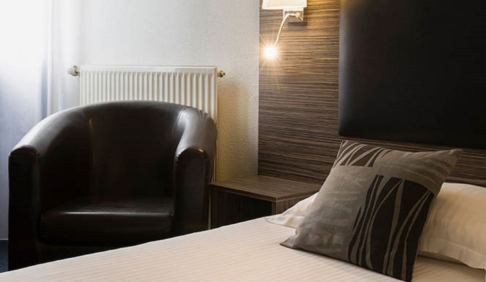 Priviledge Twin Room - Photo 2